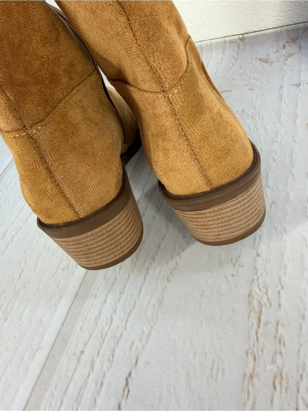 Women’s Tan Faux Suede Knee High Boots Block Heel Size 38 NWOT